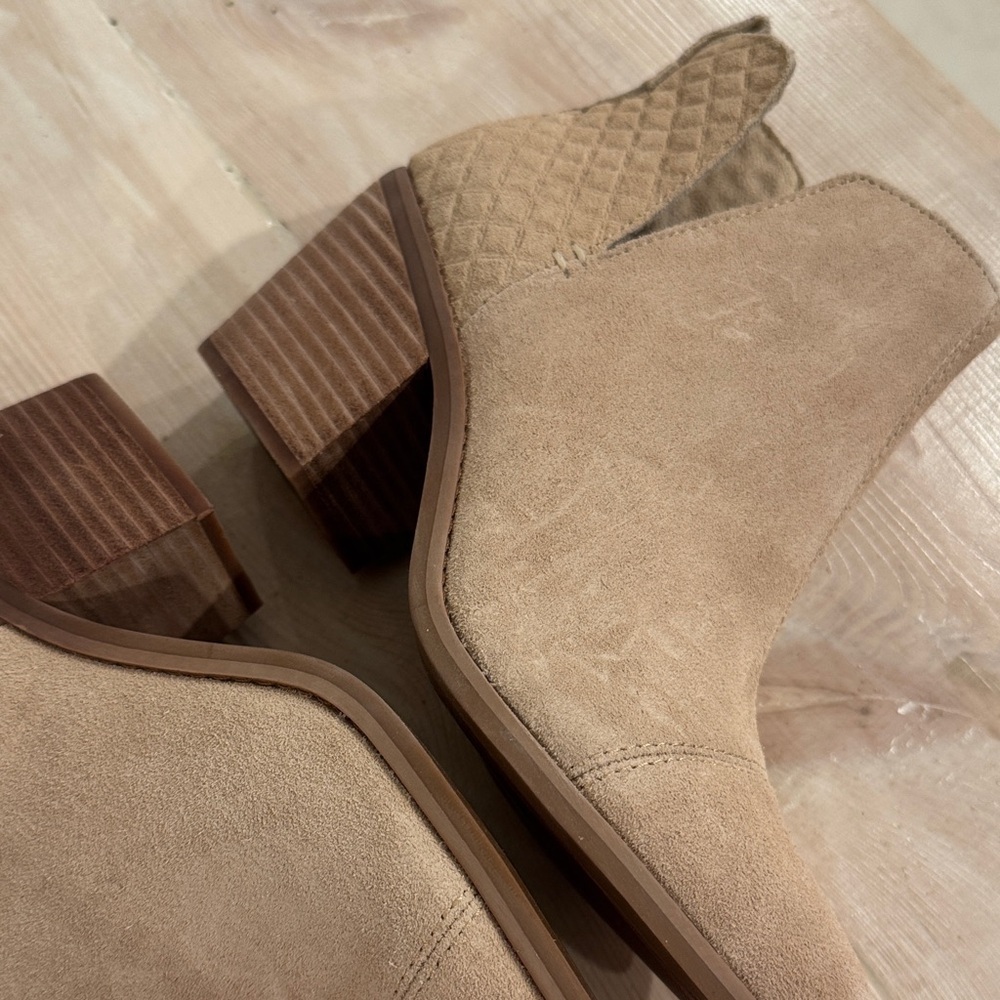 Toms Everly Women's Cream Ankle Booties - Picture 6 of 6